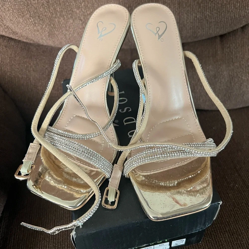 Windsor Gold Narala  Stiletto Heels - Picture 2 of 8